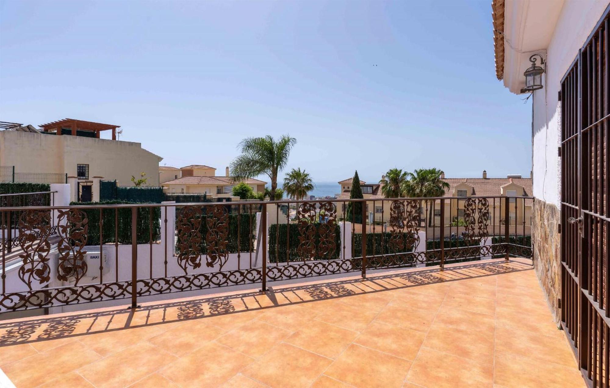 Lovely Home In Benalmadena With Kitchen Экстерьер фото